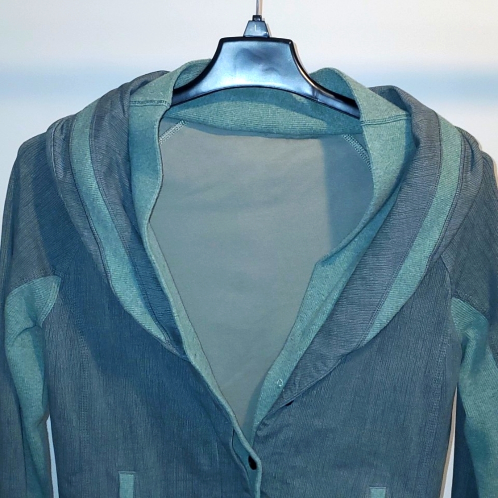 Lululemon Jacket - Picture 6 of 10